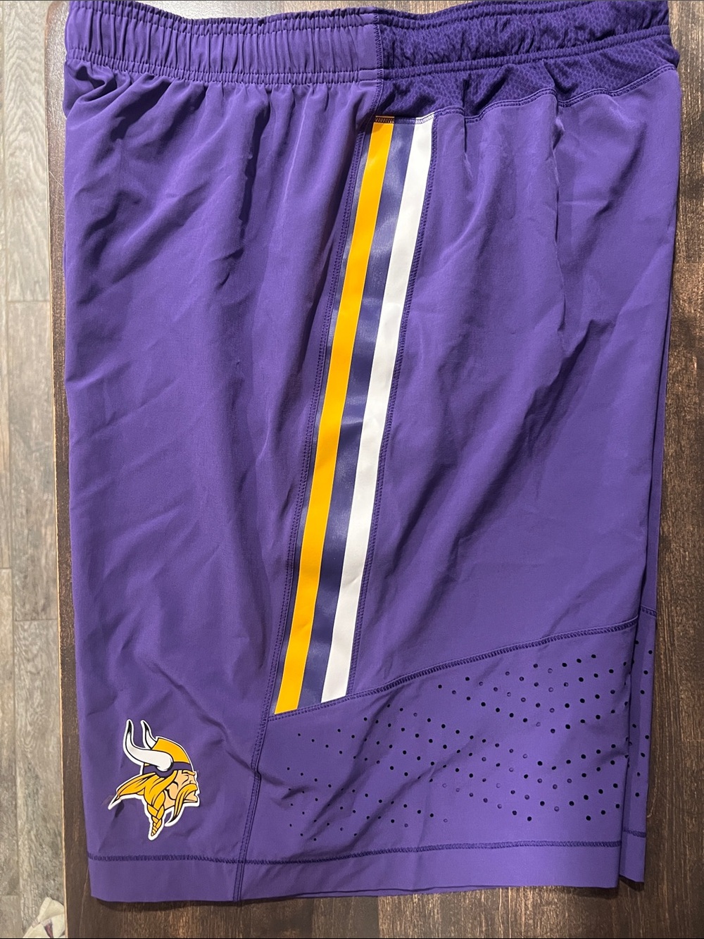 Minnesota Vikings “On Field Apparel” Nike Men’s Large L Purple Athletic Shorts